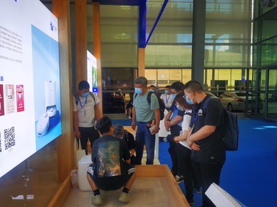 創新科技引領未來 云鯨在深圳國際人工智能展上展示智能吸拖清潔類產品新技術，改寫智能家居體驗